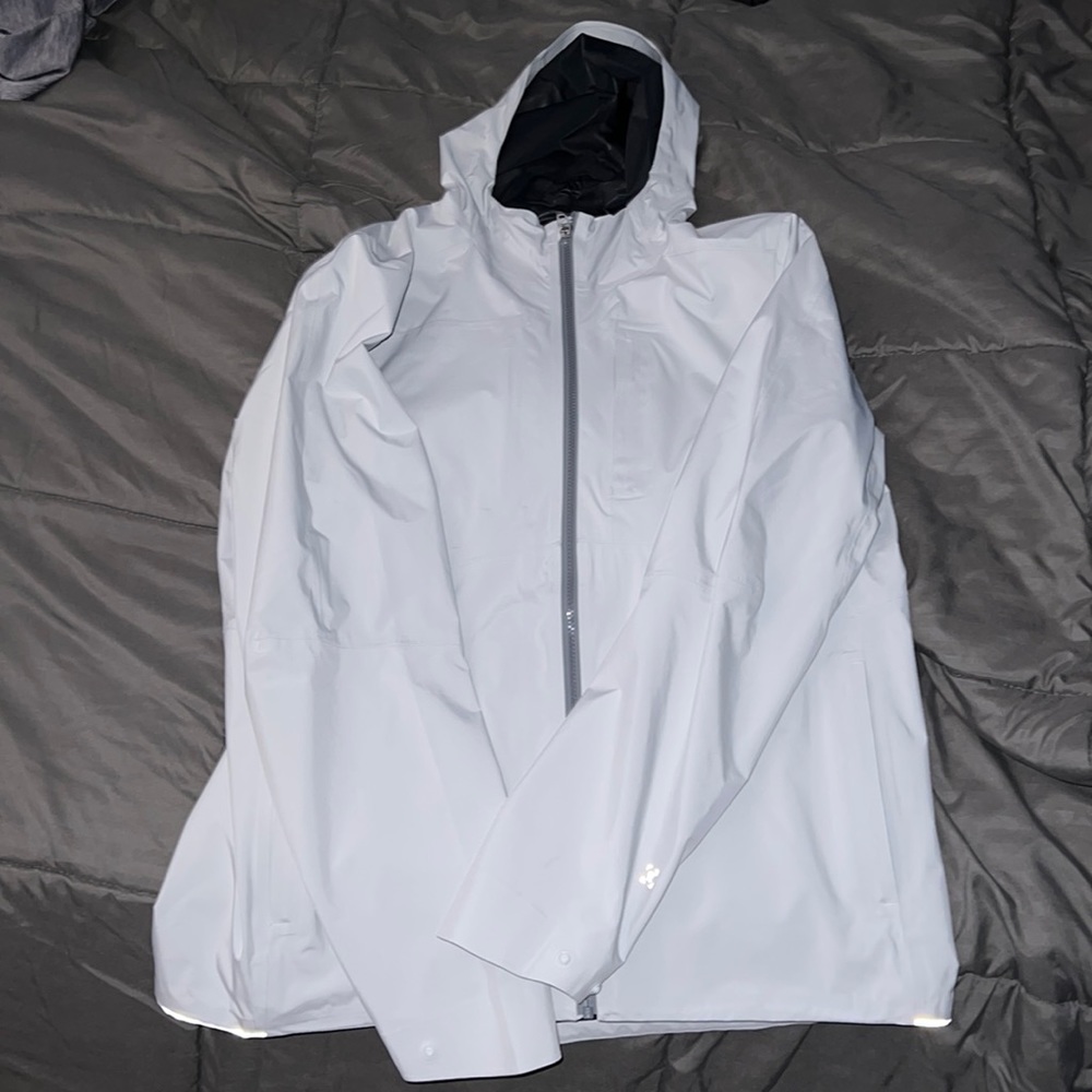 Lululemon Men’s Raincoat